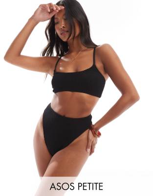 ASOS DESIGN Petite - Amy - Mix and Match - Bikinihose in Schwarz mit Knitterstruktur, hohem Beinausschnitt und hohem Bun...