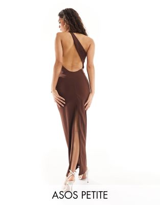 ASOS DESIGN Petite - Asymmetrisches, geformtes Maxikleid in Schokobraun-Brown