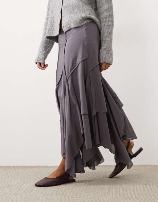 ASOS DESIGN Petite asymmetrisk midi-nederdel med sømdetaljer i kulgrå, 3 af 5