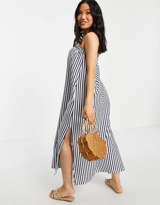 ASOS DESIGN Petite bandeau maxi sundress with pockets in navy and white stripe, 2 of 4