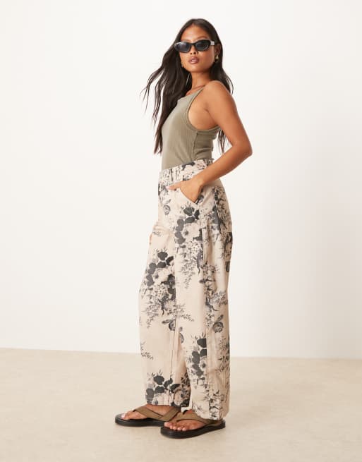 ASOS DESIGN Petite barrel leg trousers in taupe floral print , 2 of 5