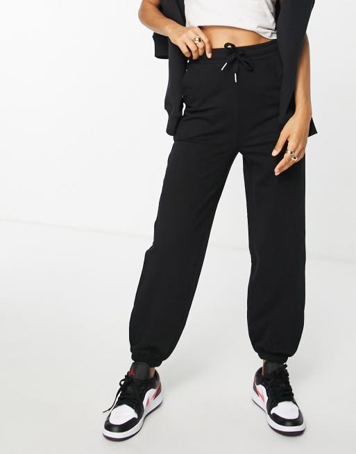 ASOS DESIGN Petite basic joggers in black - BLACK | ASOS