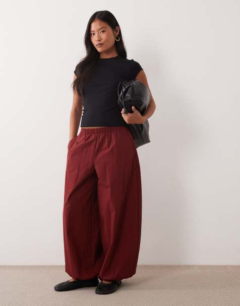 ASOS DESIGN Petite Baumwoll-Nylon-Mix-Hose zum Hineinschlüpfen im Ballon-Schnitt in Burgunderrot - view 1