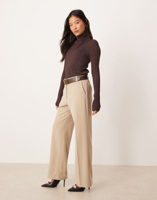 ASOS DESIGN Petite – Beige, figursydda byxor med smala, raka ben och skärp, 5 av 5