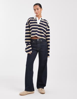 ASOS DESIGN Petite - Bequeme Stretch-Jeans in Rinse-Waschung mit geradem Bein-Marineblau