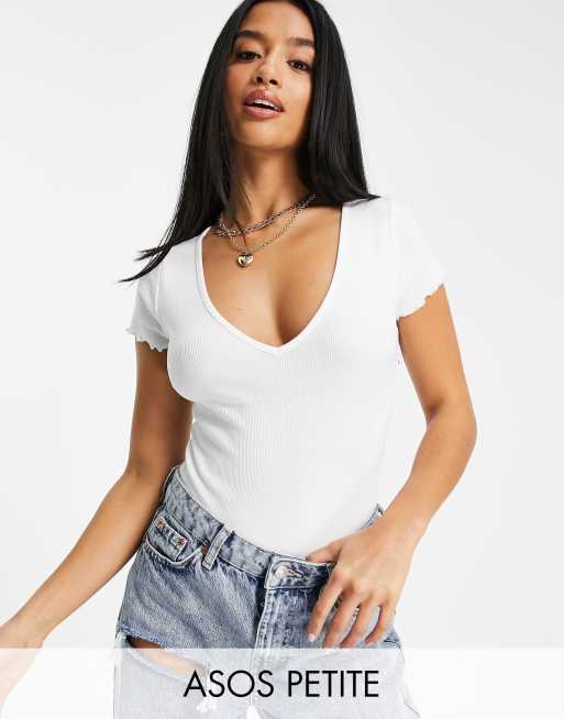 ASOS DESIGN Petite – Białe body z dekoltem w szpic i karbowanym wykończeniem