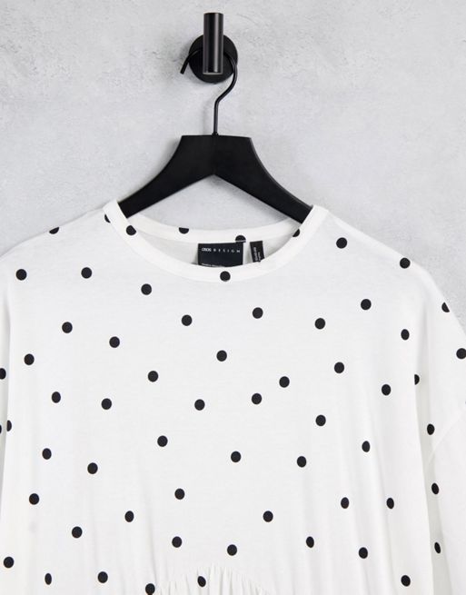 ASOS DESIGN Petite – Biało-czarna luźna sukienka mini oversize z obniżoną  talią i wzorem w groszki | ASOS