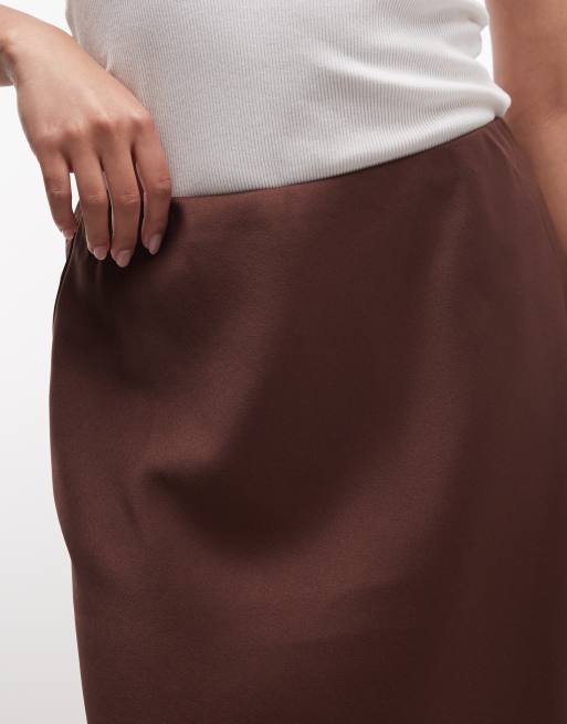 ASOS DESIGN Petite bias cut satin maxi skirt in dark brown, 3 of 5