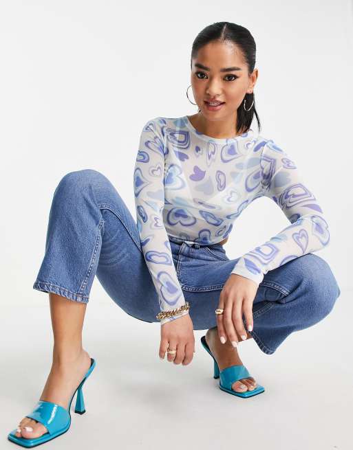 ASOS DESIGN Petite - Blå top med tørklædekant og forvredet hjerteprint i mesh - LBLUE, 3 af 4