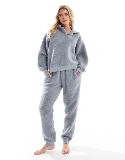 ASOS DESIGN Petite - Blåt loungesæt med oversized hættetrøje og joggingbukser i imiteret lammeskind - view 1