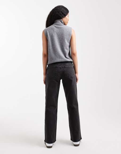 ASOS DESIGN Petite – Bleksvarta jeans med raka ben och bekväm stretch, 2 av 5