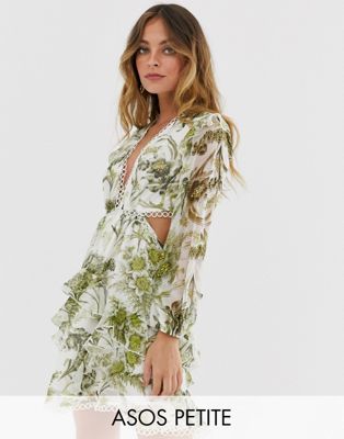 ASOS DESIGN Petite – Blommig miniklänning med lång ärm, utsmyckning och kantdetaljer-Flerfärgad