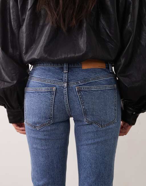 ASOS DESIGN petite bootcut flare jean in mid wash blue, 4 of 5
