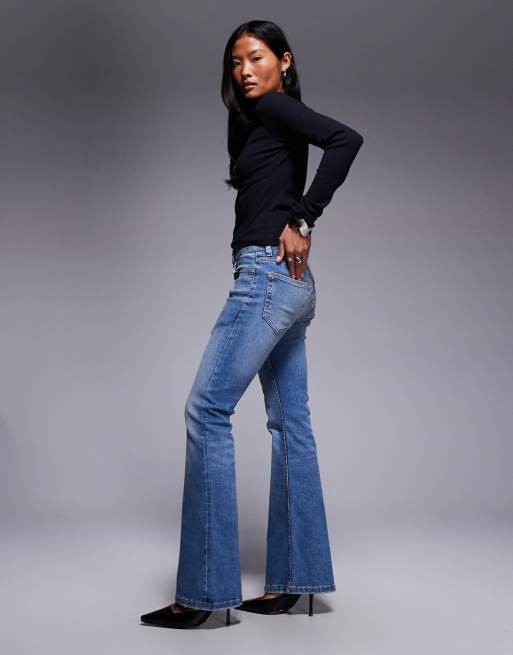 ASOS DESIGN Petite bootcut flare jeans in midwash, 3 of 5
