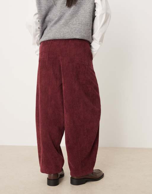 ASOS DESIGN Petite – Bordowe sztruksowe wciągane spodnie barrel, 2 z 5