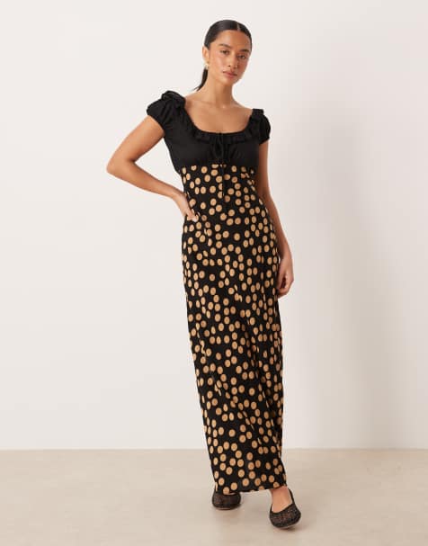 ASOS DESIGN Petite – Brązowa sukienka maxi w kropki z dekoltem w kształcie litery U, falbanką i wiązaniem - view 1