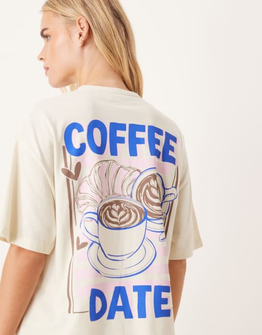ASOS DESIGN Petite – Brun pyjamas med vida byxor & oversized t-shirt med Girly Coffee-tryck, 4 av 4