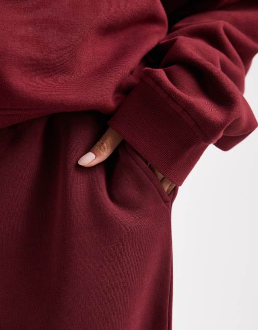 ASOS DESIGN Petite - Brushback joggingbroek met wijde pijpen in bordeauxrood, 5 van 5