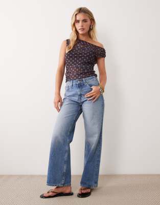 ASOS DESIGN Petite - Circular Design Collection - Jean dad ample - Délavage moyen authentique-Bleu W30 L26