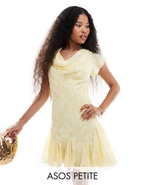 ASOS DESIGN Petite – Citrongul miniklänning i devoré med draperad ringning och klockad kjol - view 1