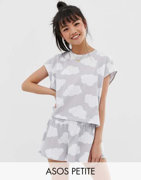 ASOS DESIGN Petite cloud pyjama fluted short & t-shirt set