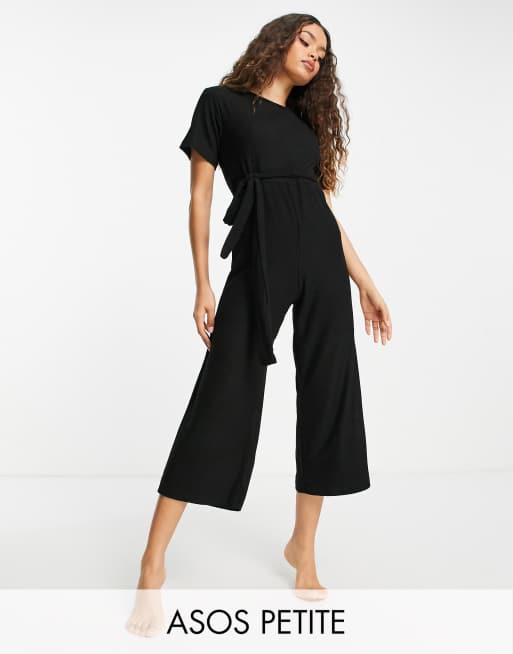 ASOS DESIGN Petite - Combinaison confort côtelée ultra douce - Noir