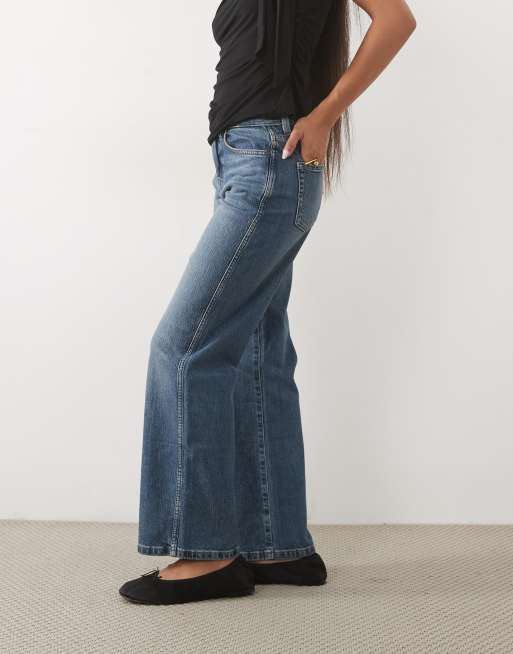 ASOS DESIGN Petite comfort stretch rechte jeans in donkere vintage wassing, 2 van 5