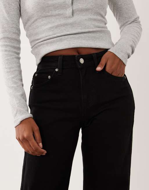 ASOS DESIGN Petite comfort stretch straight leg jean in black, 4 of 5