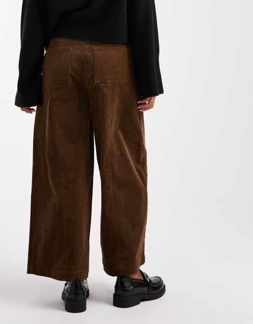 ASOS DESIGN Petite cord wide leg ankle grazer trousers in biscuit, 4 of 5