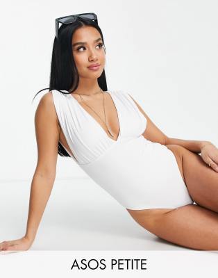 ASOS DESIGN Petite - Costume da bagno intero bianco con scollo profondo raccolto 