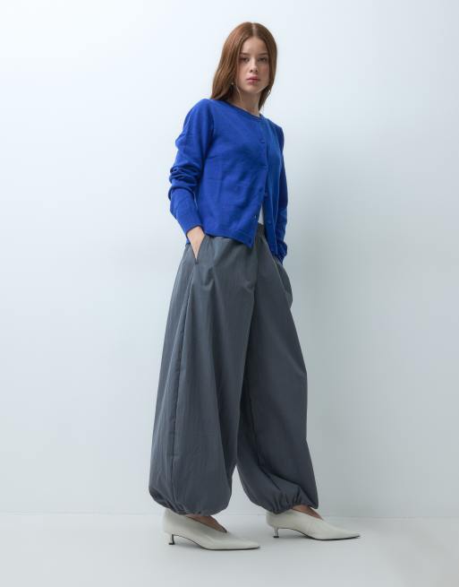 ASOS DESIGN Petite cotton nylon blend pull on balloon pants in charcoal, 4 of 5