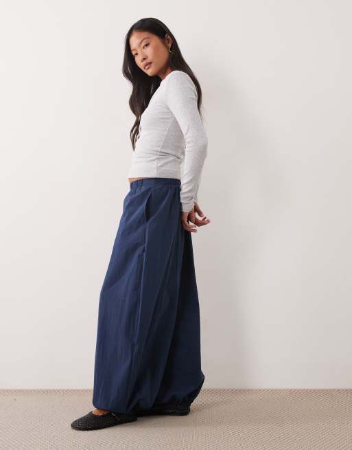 ASOS DESIGN Petite cotton nylon blend pull on balloon pants in navy, 2 of 5