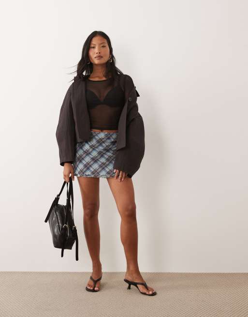 ASOS DESIGN Petite - Cropped top van mesh met lange mouwen in zwart, 2 van 4