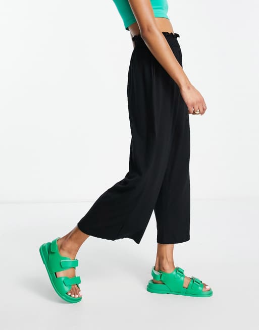 ASOS DESIGN Petite culotte trouser with shirred waist in black, 3 of 4