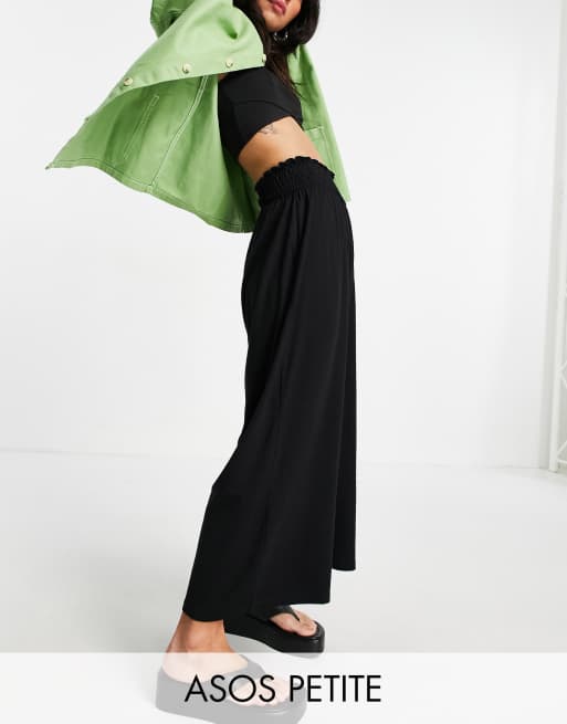 ASOS DESIGN Petite - Culottes met gesmokte taille in zwart
