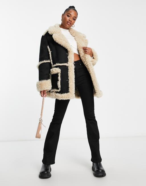 ASOS DESIGN Petite – Czarna kurtka oversize typu aviator ze wstawkami z kożuszka , 3 z 4