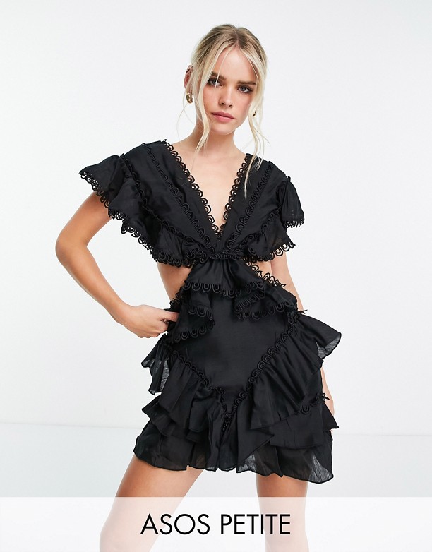  Wiarygodny ASOS DESIGN Petite – Czarna, usztywniana sukienka mini z falbanką i koronkowym wykończeniem Black