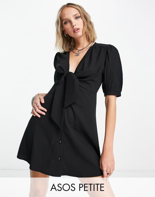 ASOS DESIGN Petite – Czarna zapinana na guziki sukienka mini z wiązaniem z przodu