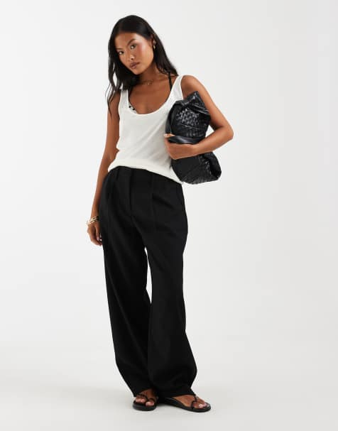ASOS DESIGN Petite – Czarne spodnie z baryłkowymi nogawkami - view 1