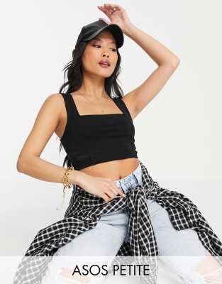 ASOS DESIGN Petite – Czarny krótki top na ramiączkach z dekoltem karo i ozdobnym szwem