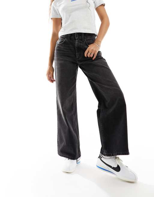 ASOS DESIGN Petite - Dad jeans met wijde pijpen in zwarte wassing, 5 van 5