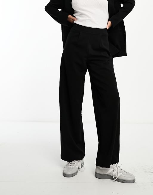 ASOS DESIGN Petite – Elegante Anzughose aus Jersey in Schwarz mit weitem Bein, 4 von 4
