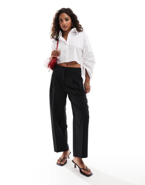ASOS DESIGN Petite - Elegante broek met wijde ronde pijpen in zwart - view 1