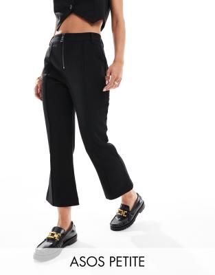 ASOS DESIGN Petite - Elegante Hose in Schwarz mit Reißverschluss vorne und schmalem Beinschnitt