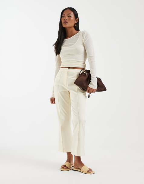 ASOS DESIGN Petite – Elegante Schlaghose in Creme - view 1