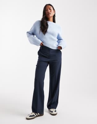 ASOS DESIGN Petite - Elegante, schmal geschnittene Hose in Marineblau mit geradem Schnitt
