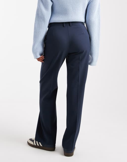 ASOS DESIGN Petite – Elegante, schmal geschnittene Hose in Marineblau mit geradem Schnitt, 4 von 5
