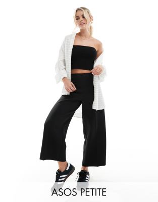 ASOS DESIGN Petite - Eleganter Hosenrock in Schwarz