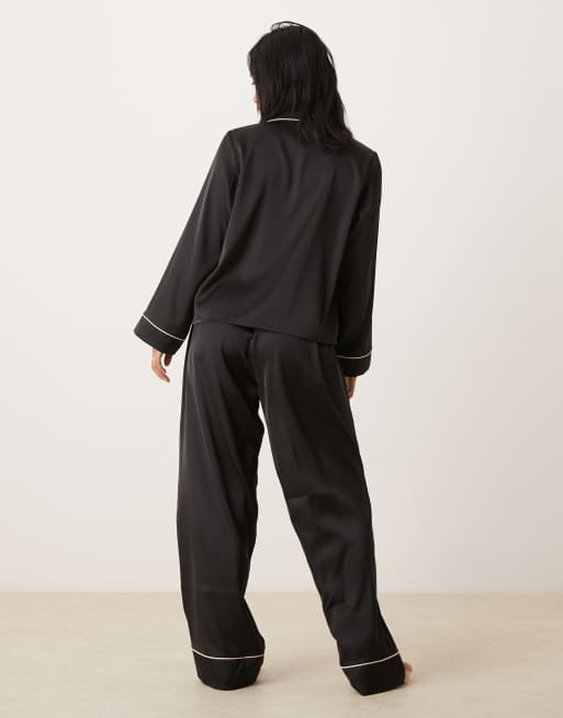ASOS DESIGN Petite - Ensemble de pyjama en satin avec pantalon et chemise - Noir, 3 de 4