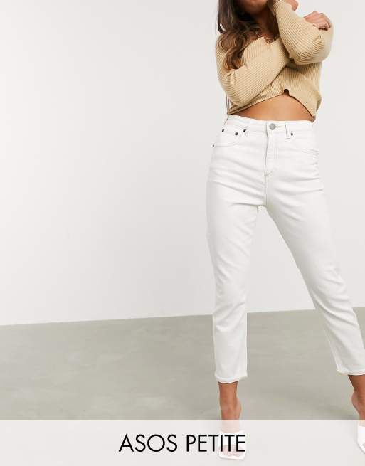 ASOS DESIGN Petite – Farleigh – Dopasowane jeansy mom fit z podwyższonym stanem w kolorze złamanej bieli